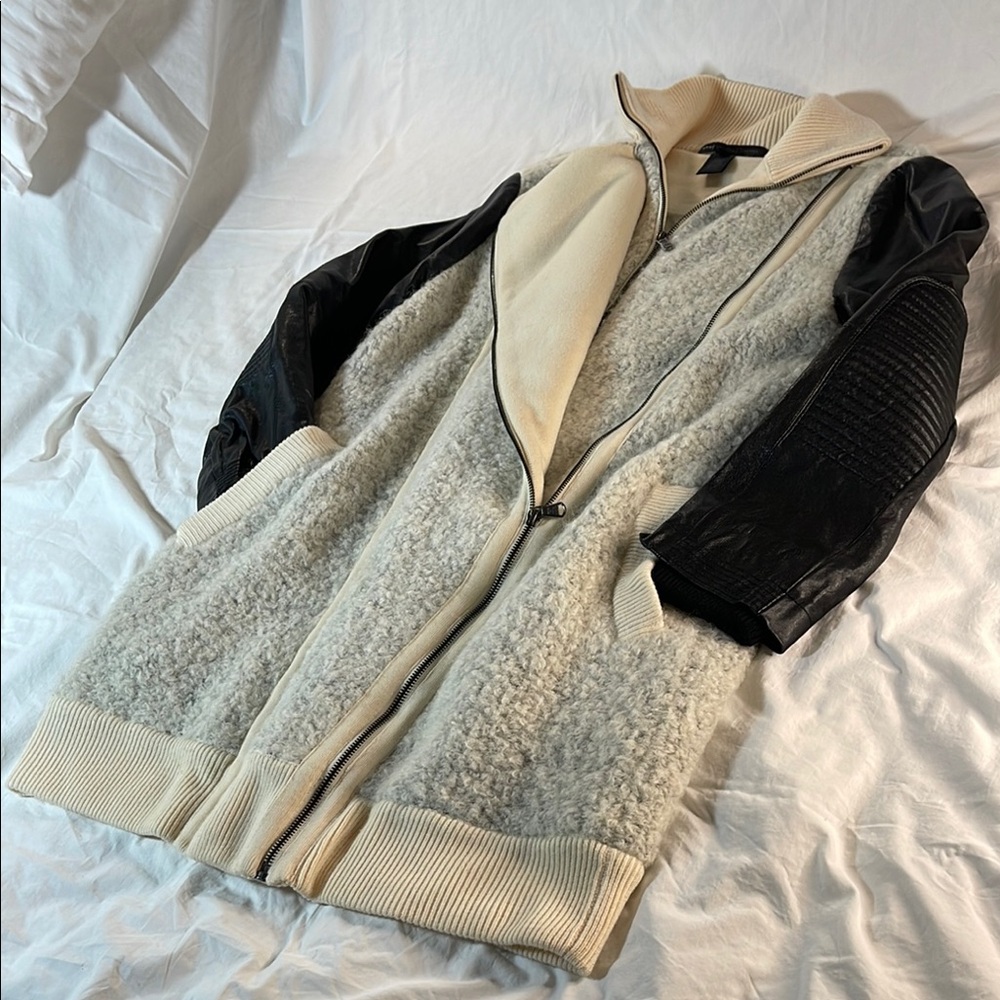 Marc By Marc Jacobs Beautiful Cream and Black Long Boucle Coat - Picture 5 of 12